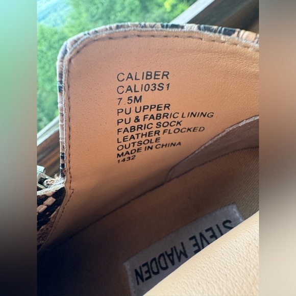 🎉 Bundle 3 for $21 🎉 Steve Madden Caliber 7.5 Wedge Snakeskin Platform Sneaker - Picture 12 of 12